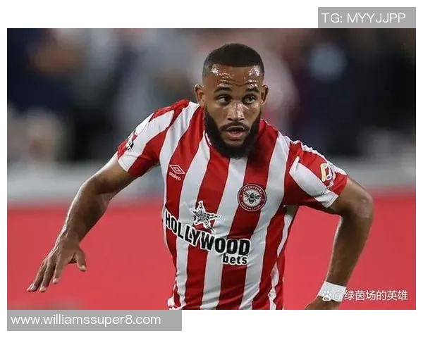 红色头发的足球明星如何在绿茵场上闪耀光芒与魅力